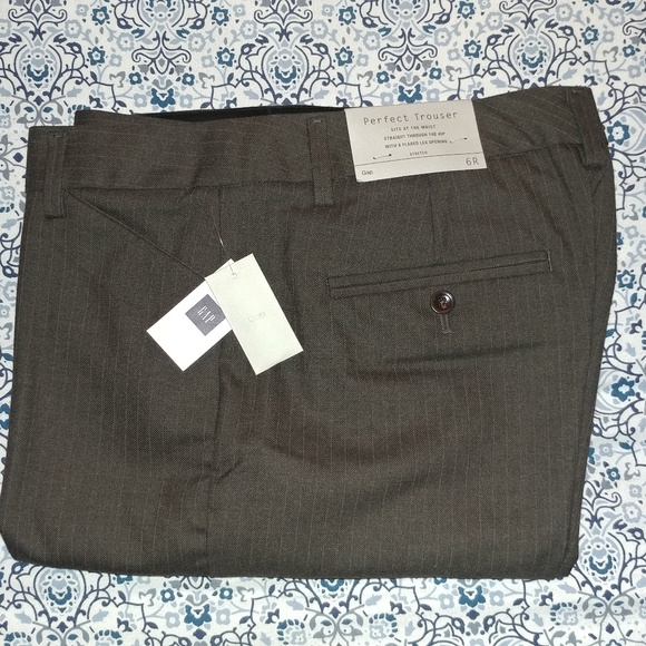GAP Perfect Trouser - Picture 2 of 2